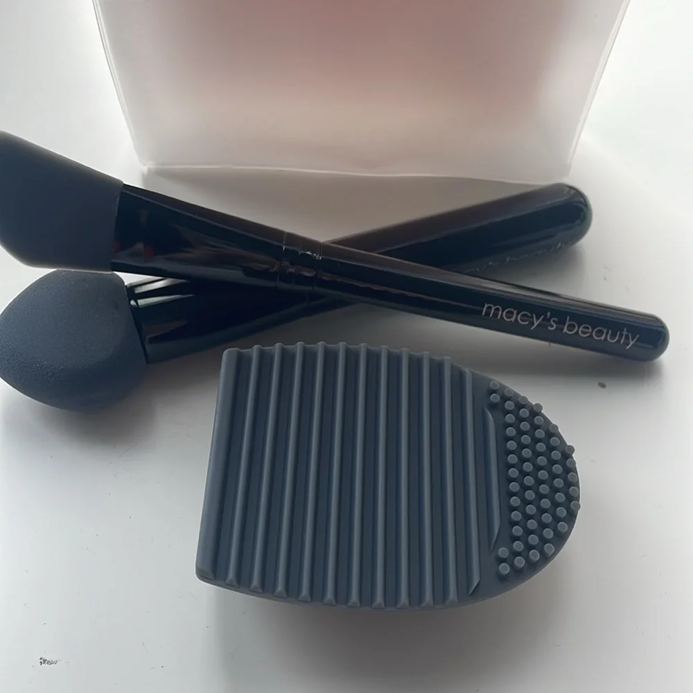 NWT Macy's prep & go 3 piece beauty tools set